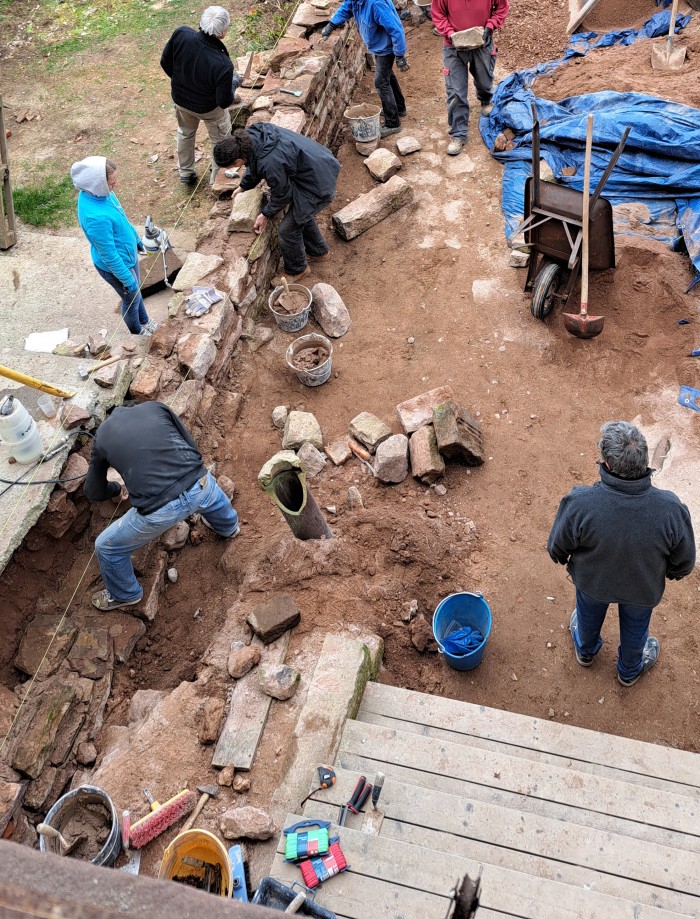 Mettez la main à la pâte : MAÇONNERIE DE MUR ET MURET EN GRÈS